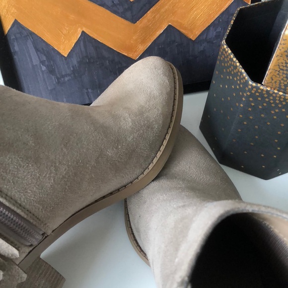 Booties - Picture 3 of 3